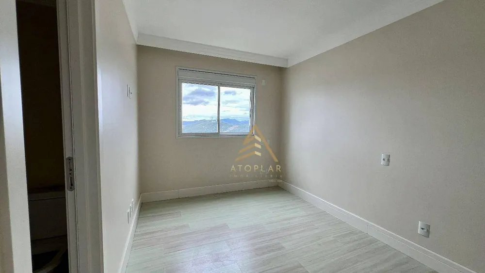 Apartamento, 4 quartos, 228 m² - Foto 1
