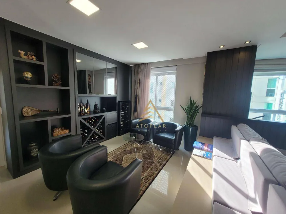 Apartamento, 3 quartos, 130 m² - Foto 1