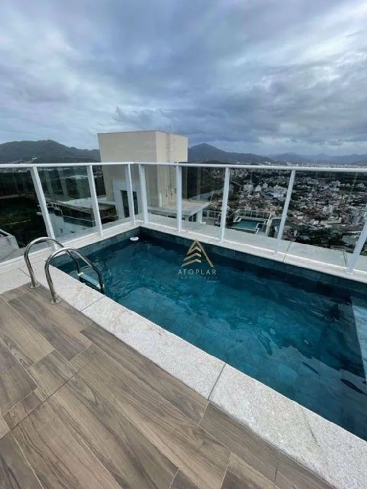 Cobertura, 3 quartos, 240 m² - Foto 3