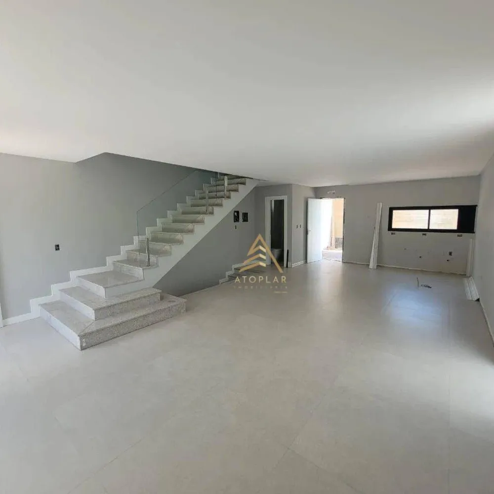 Sobrado, 4 quartos, 200 m² - Foto 1