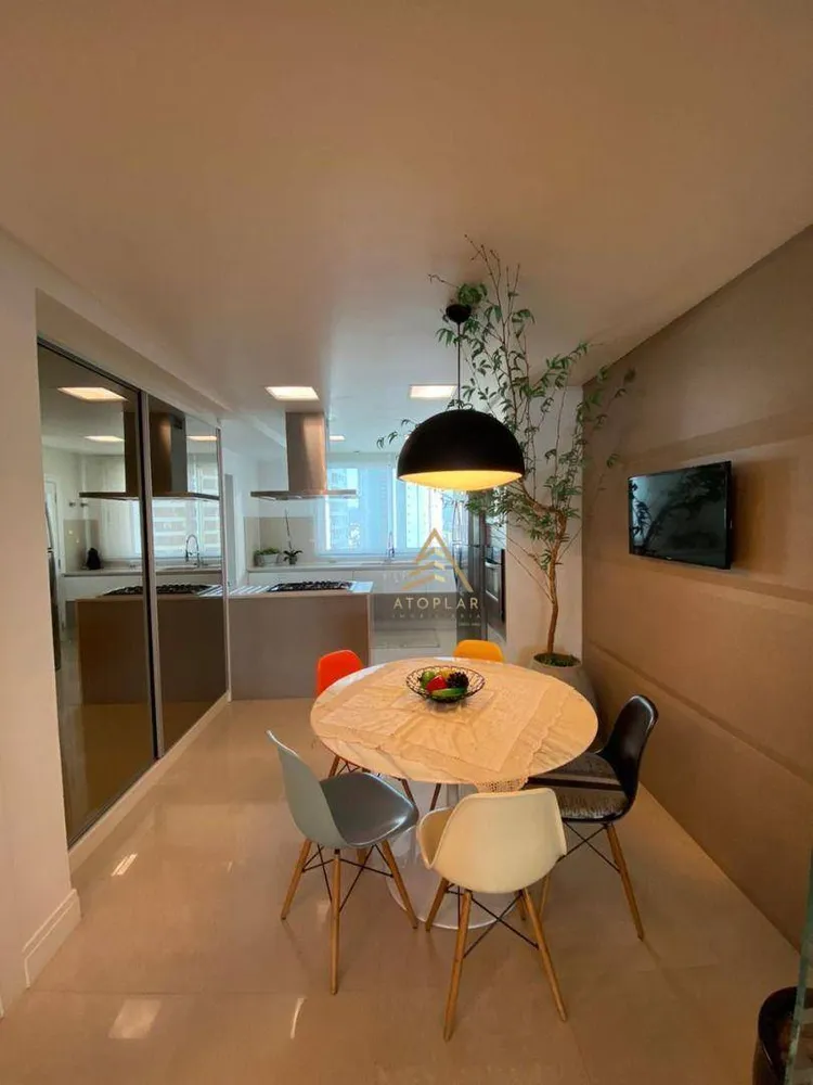 Apartamento, 4 quartos, 228 m² - Foto 4