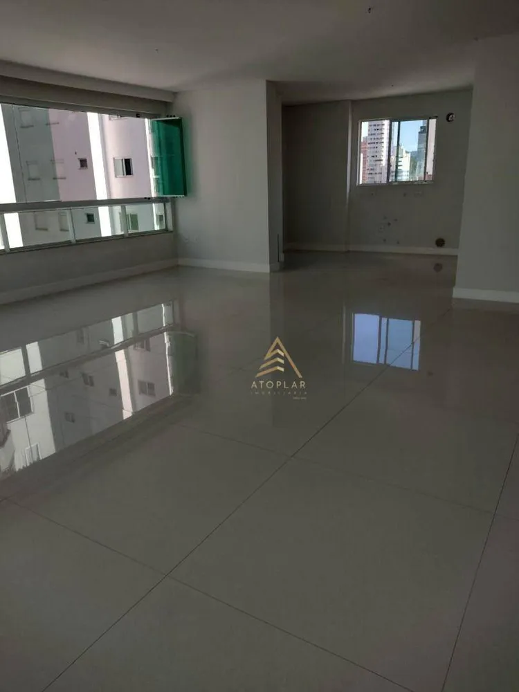 Apartamento, 3 quartos, 145 m² - Foto 2