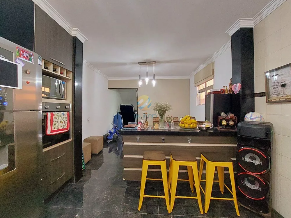 Sobrado à venda com 3 quartos, 197m² - Foto 9