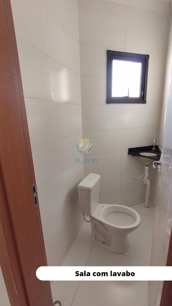 Sobrado à venda com 3 quartos, 130m² - Foto 1