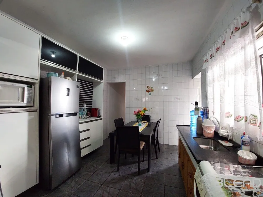 Casa, 5 quartos, 158 m² - Foto 4