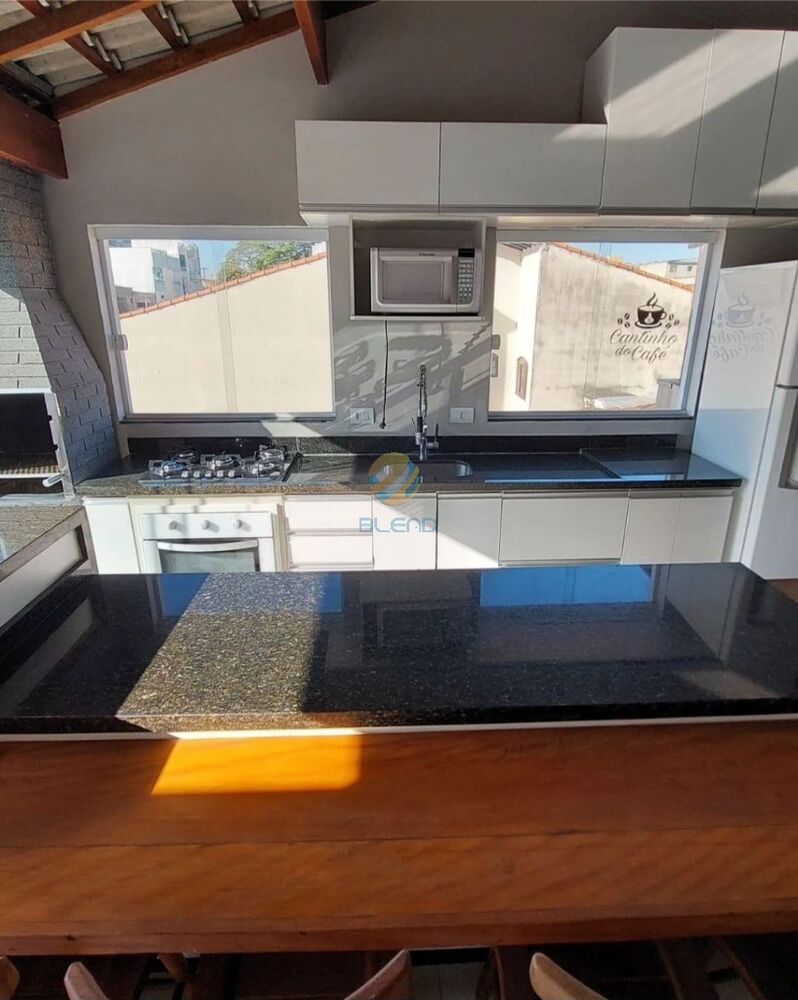 Cobertura à venda com 3 quartos, 130m² - Foto 2