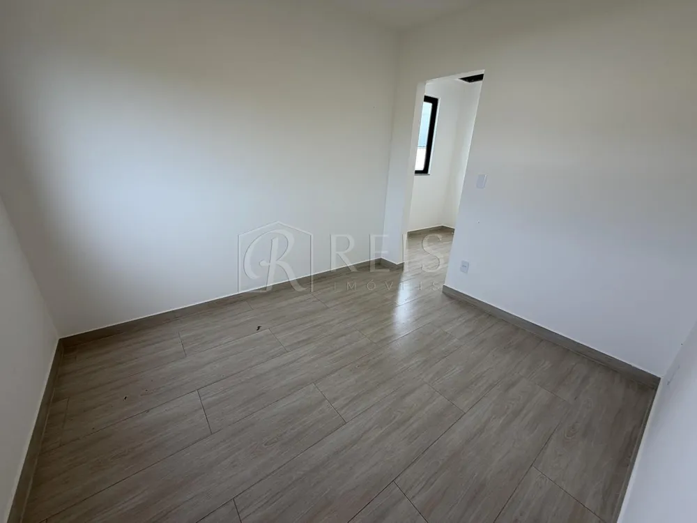 Casa, 4 quartos, 250 m² - Foto 13