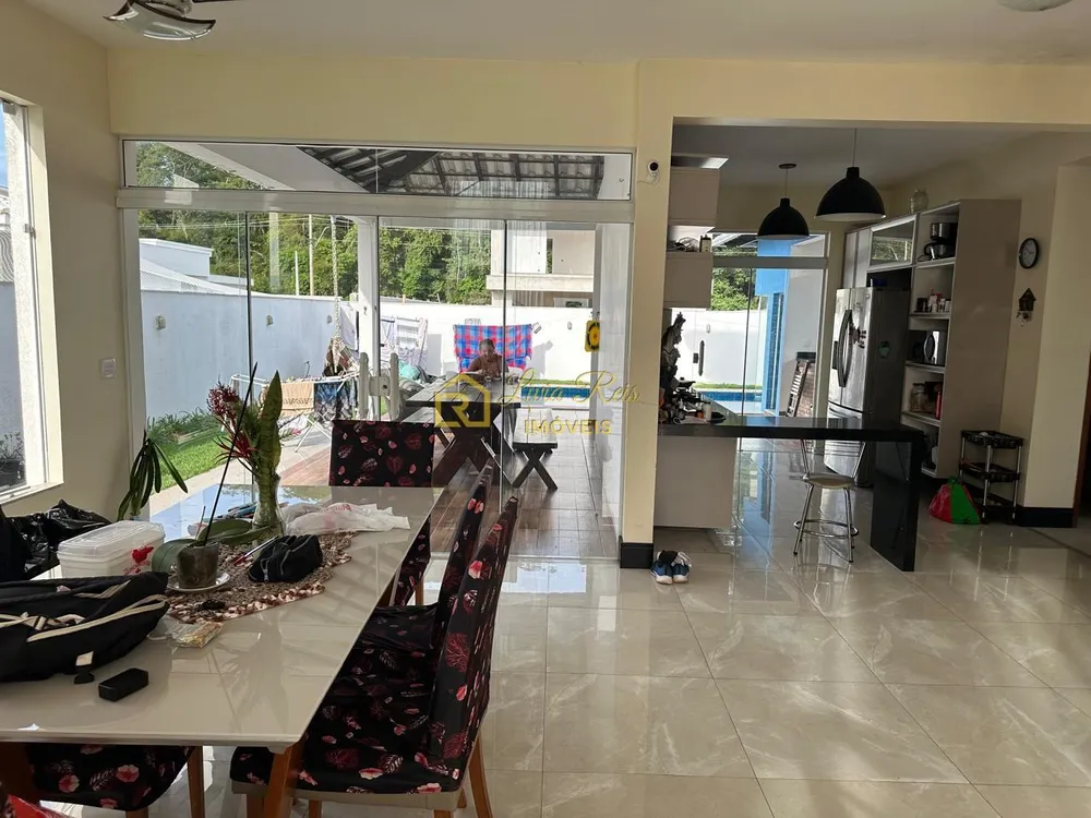 Casa, 4 quartos, 270 m² - Foto 18