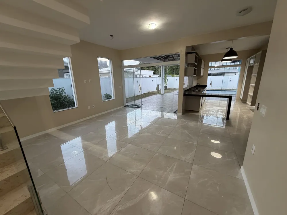Casa, 4 quartos, 270 m² - Foto 35