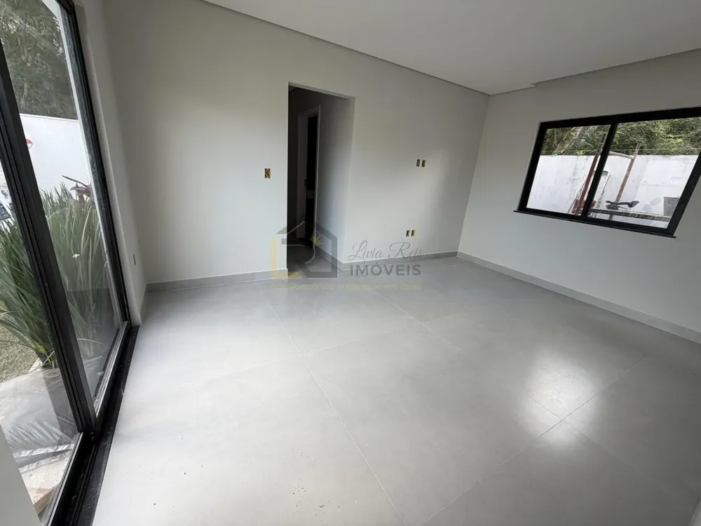 Casa, 4 quartos, 202 m² - Foto 3