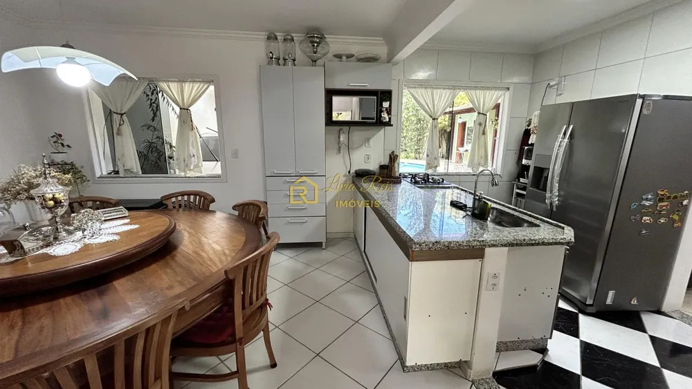 Casa, 3 quartos, 220 m² - Foto 26