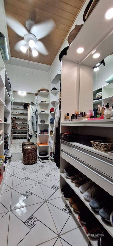 Casa, 3 quartos, 250 m² - Foto 17