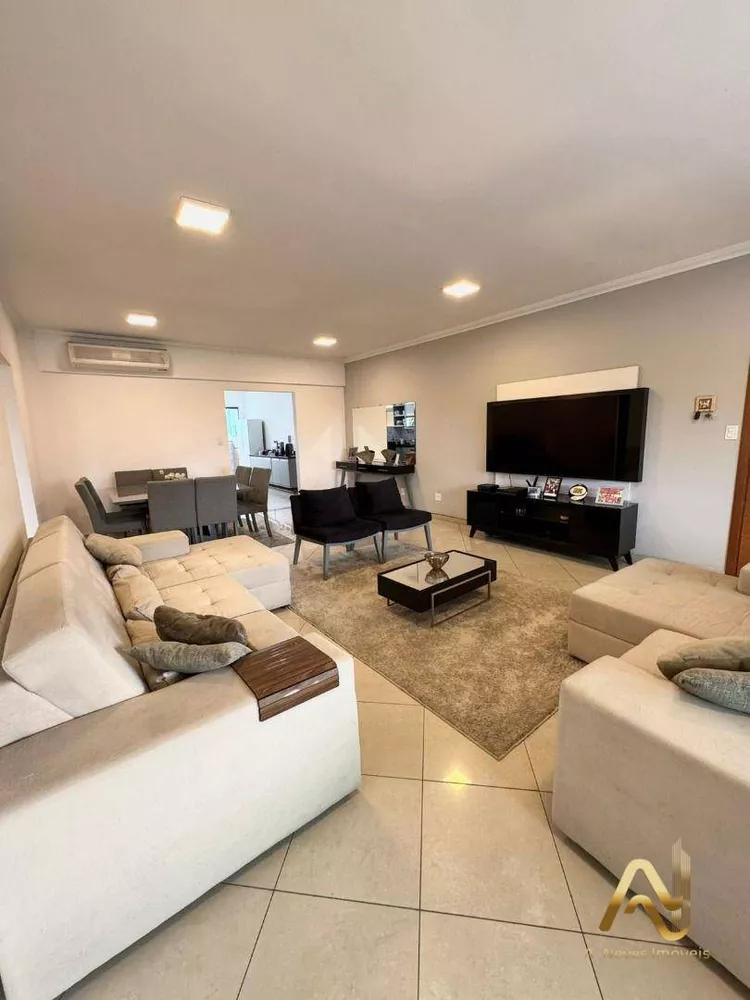 Apartamento, 3 quartos, 200 m² - Foto 1