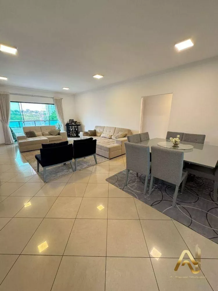 Apartamento, 3 quartos, 200 m² - Foto 2