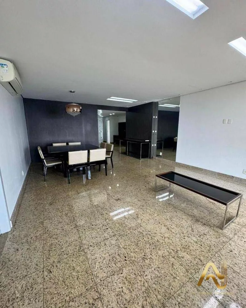 Apartamento, 4 quartos, 210 m² - Foto 1