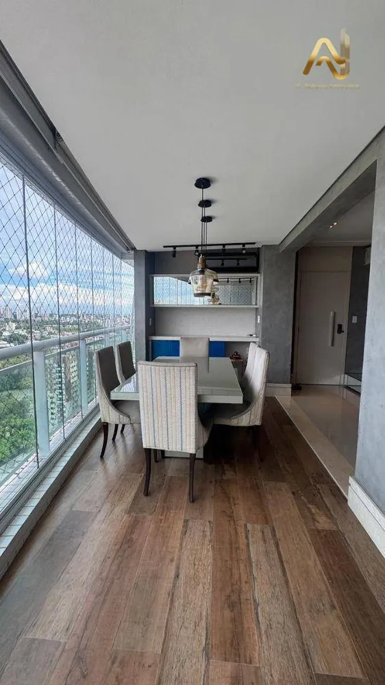 Apartamento, 3 quartos, 140 m² - Foto 1