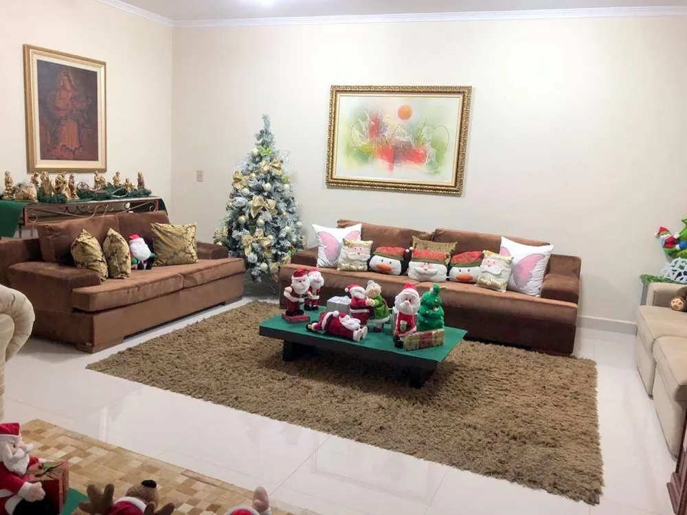 Casa, 3 quartos, 273 m² - Foto 1