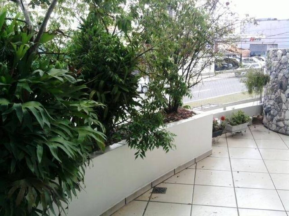 Casa à venda com 3 quartos, 400m² - Foto 8