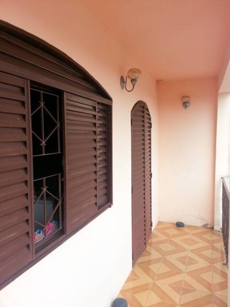 Casa à venda com 3 quartos, 134m² - Foto 3