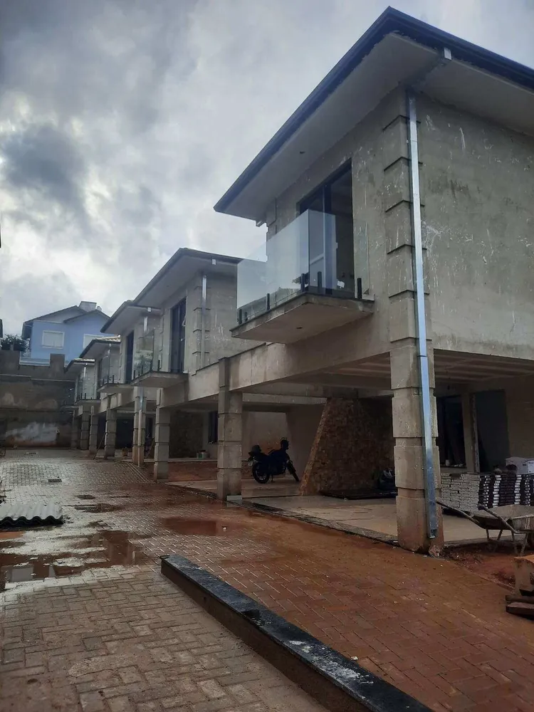Casa de Condomínio - Foto 1