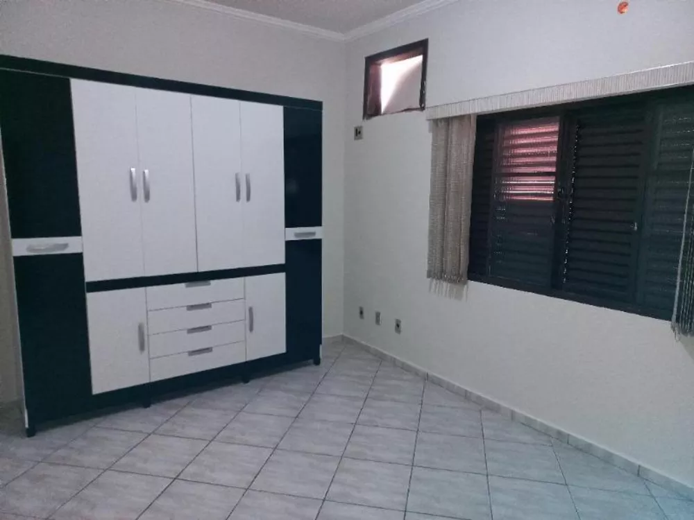 Casa à venda com 3 quartos, 250m² - Foto 6