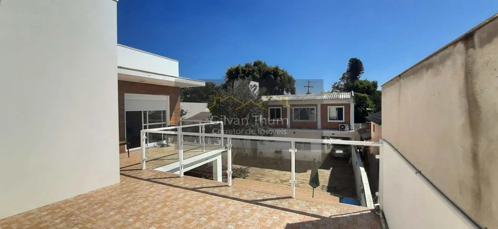 Casa, 4 quartos, 240 m² - Foto 9