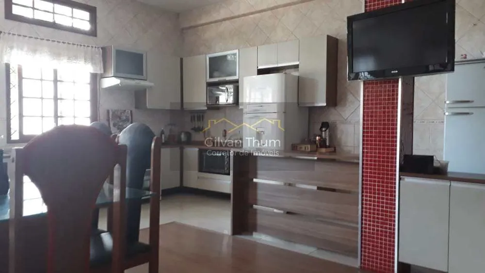 Casa, 3 quartos, 215 m² - Foto 3