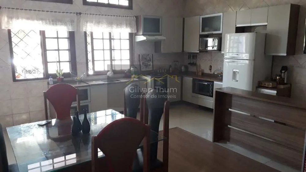 Casa, 3 quartos, 215 m² - Foto 4