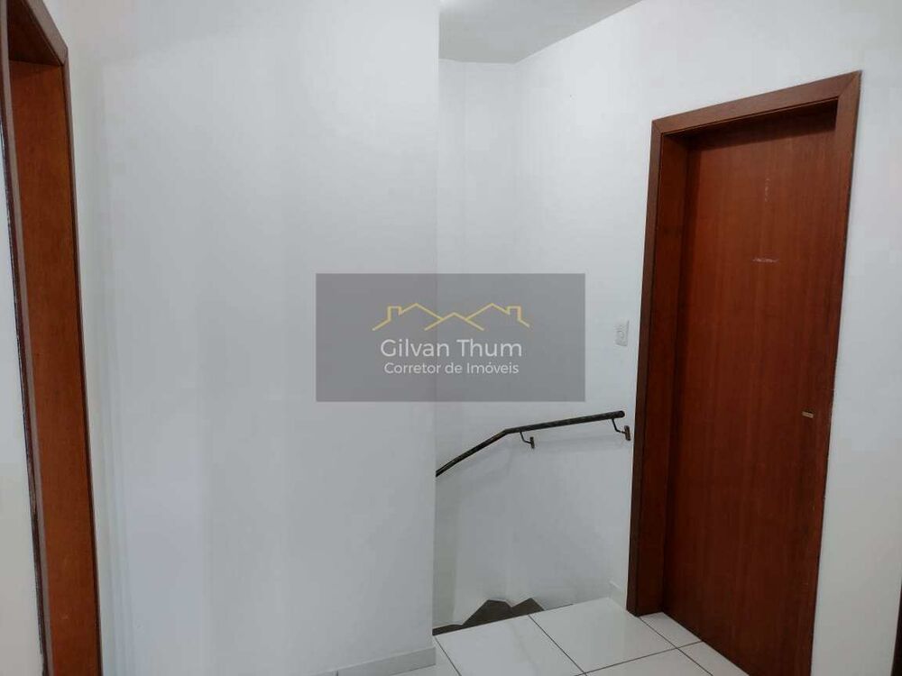 Casa à venda com 2 quartos, 97m² - Foto 2