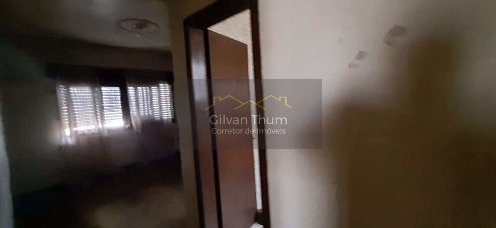 Casa à venda com 3 quartos, 170m² - Foto 2
