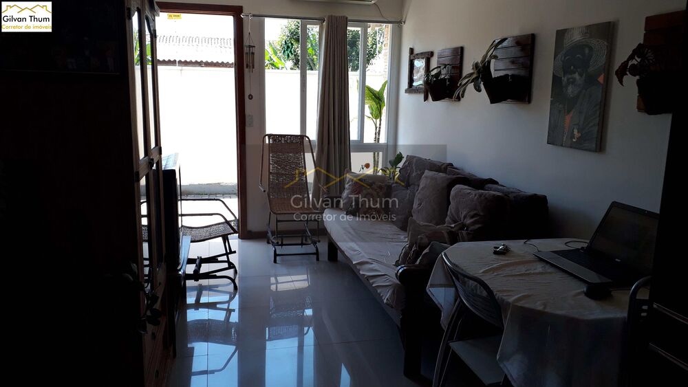 Casa à venda com 2 quartos, 44m² - Foto 4