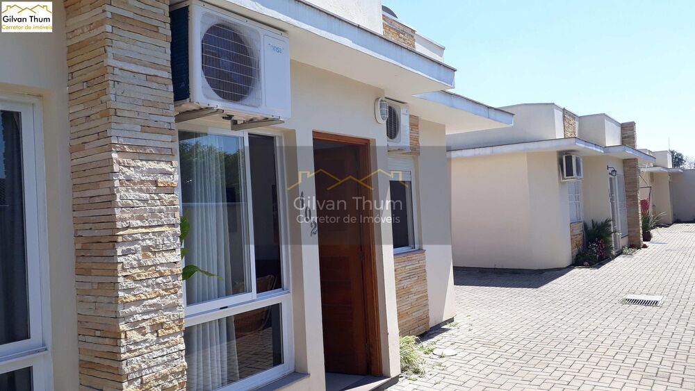 Casa à venda com 2 quartos, 44m² - Foto 1