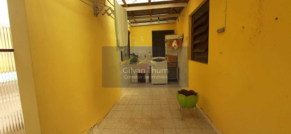 Casa à venda com 4 quartos, 110m² - Foto 2
