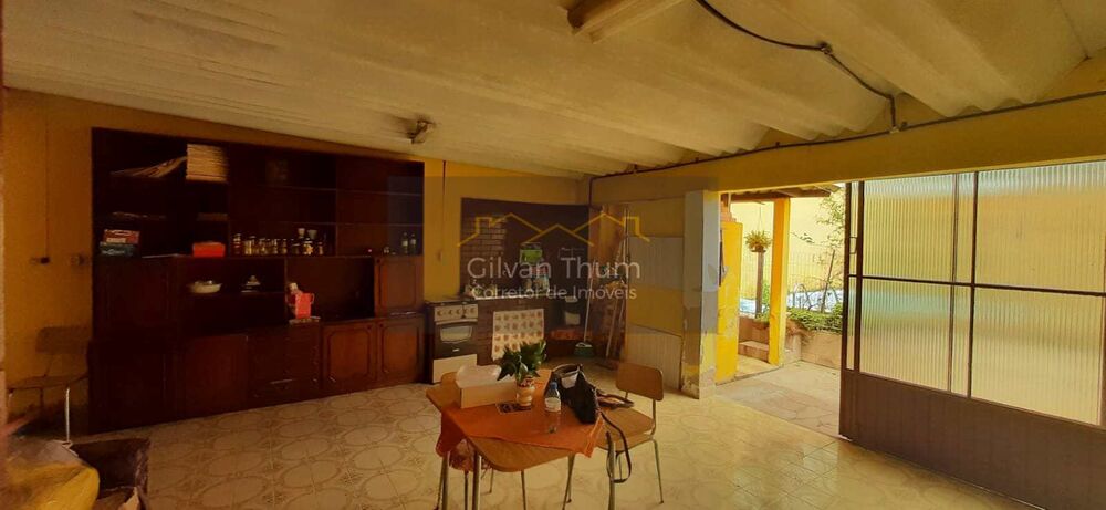 Casa à venda com 4 quartos, 110m² - Foto 1