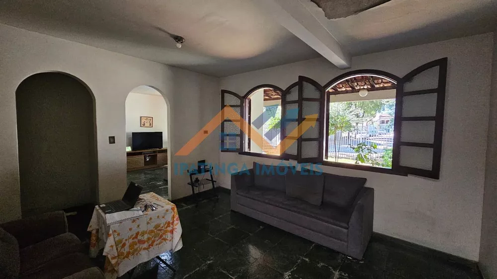 Casa, 3 quartos, 219 m² - Foto 1