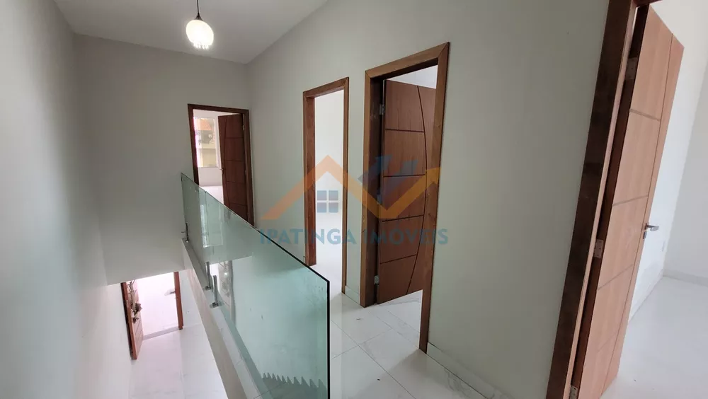 Casa à venda com 3 quartos, 330m² - Foto 9