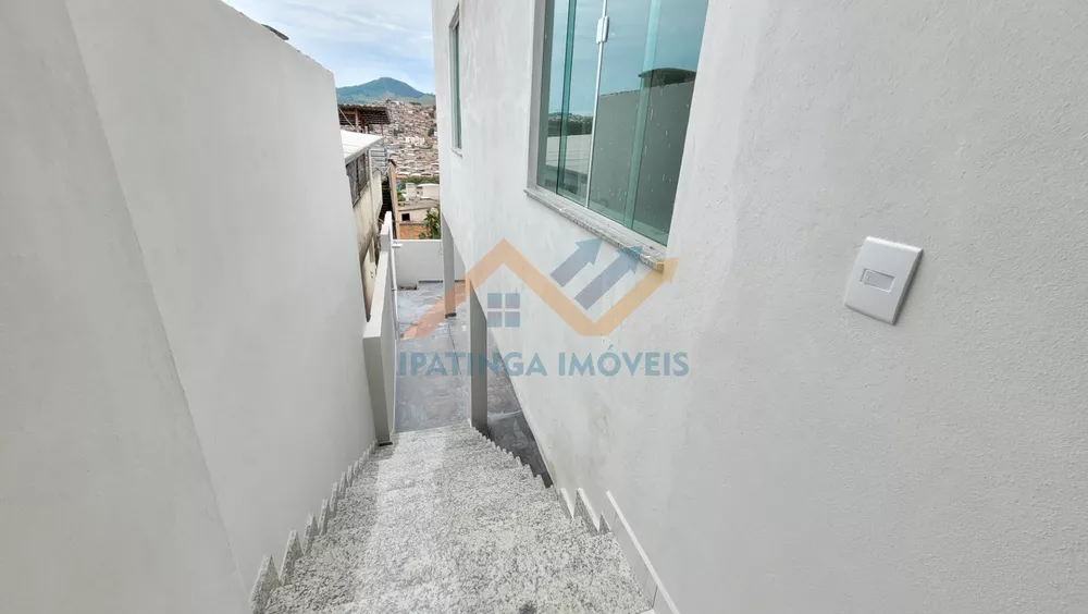 Casa à venda com 3 quartos, 330m² - Foto 17