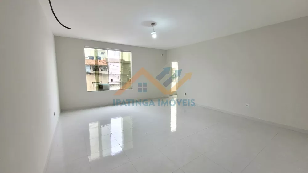 Casa à venda com 3 quartos, 330m² - Foto 13