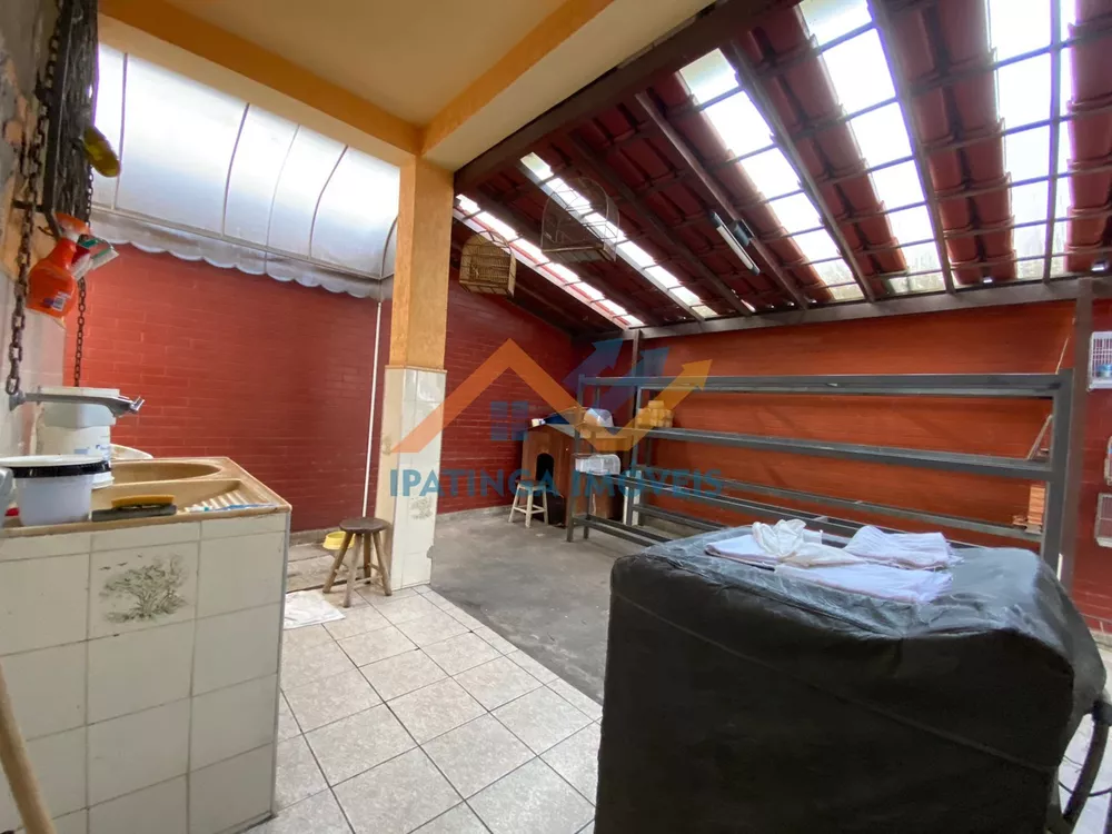 Casa, 4 quartos, 240 m² - Foto 1