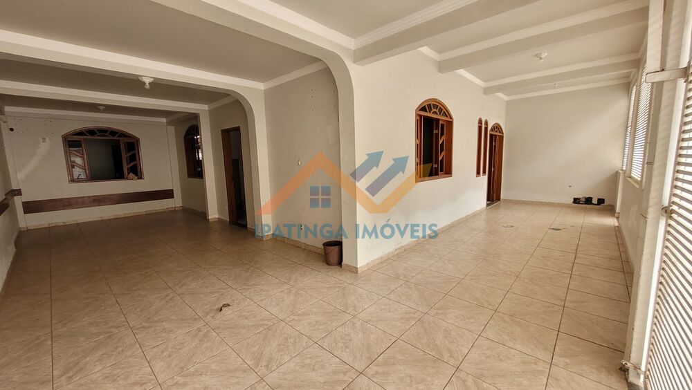 Casa, 3 quartos, 196 m² - Foto 1
