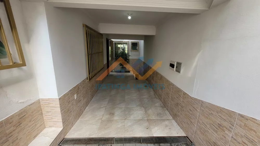 Casa à venda com 2 quartos, 100m² - Foto 4