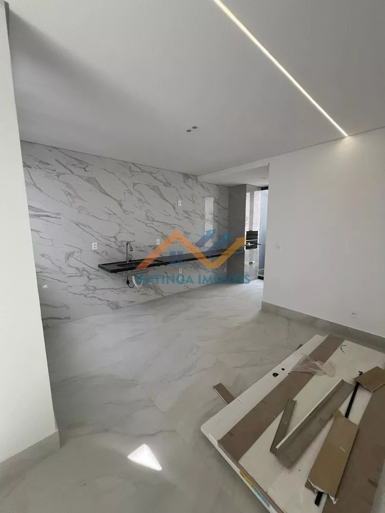 Casa à venda com 3 quartos, 170m² - Foto 3