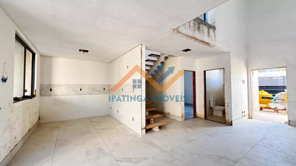 Casa à venda com 3 quartos, 200m² - Foto 4