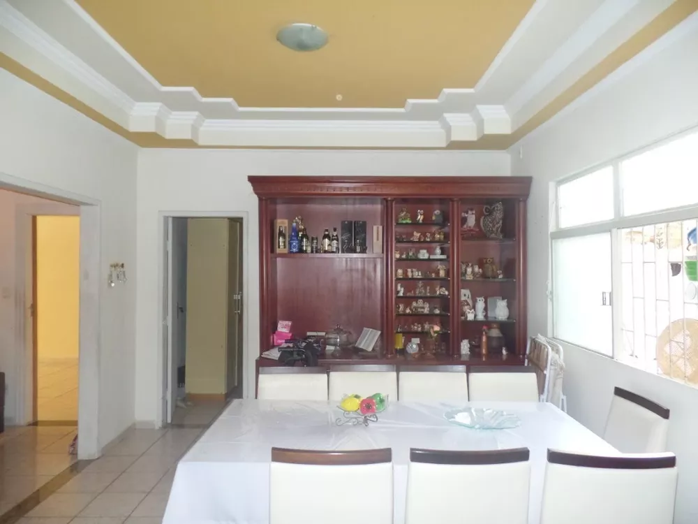 Casa, 4 quartos, 200 m² - Foto 1