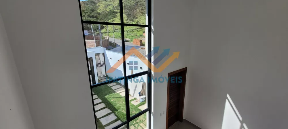 Casa à venda com 3 quartos, 130m² - Foto 2