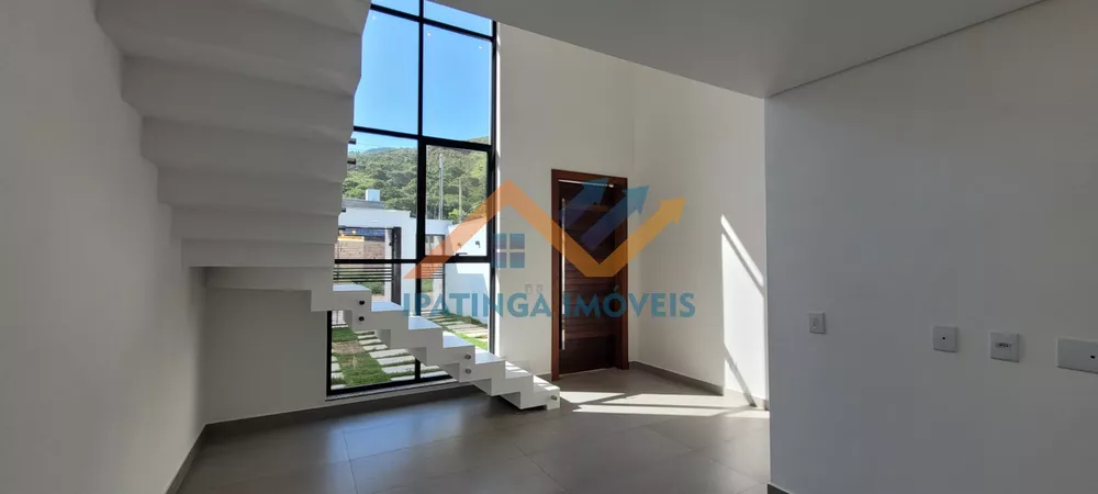 Casa à venda com 3 quartos, 130m² - Foto 3