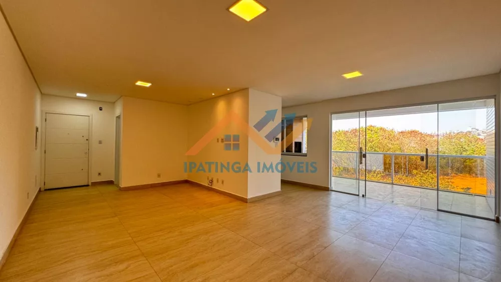 Apartamento à venda com 3 quartos, 147m² - Foto 1