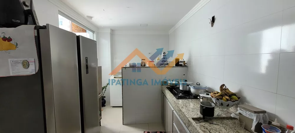 Apartamento à venda com 2 quartos, 81m² - Foto 2