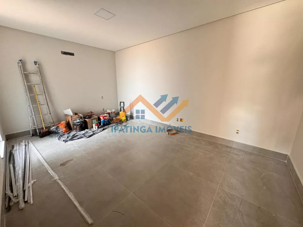 Casa à venda com 3 quartos, 208m² - Foto 4