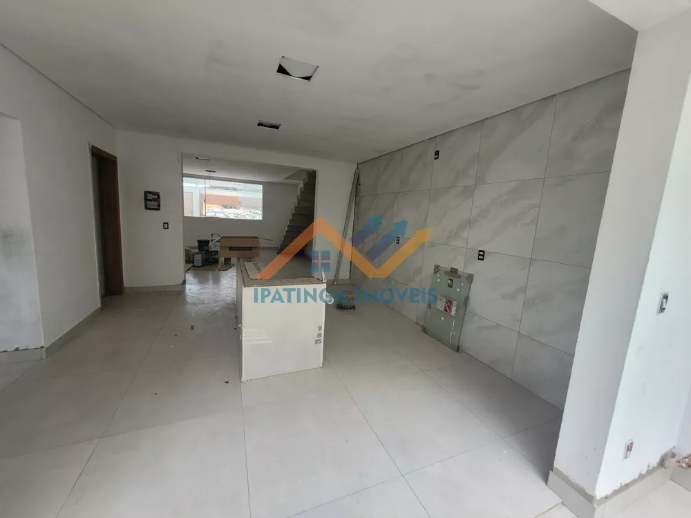 Casa à venda com 3 quartos, 118m² - Foto 3